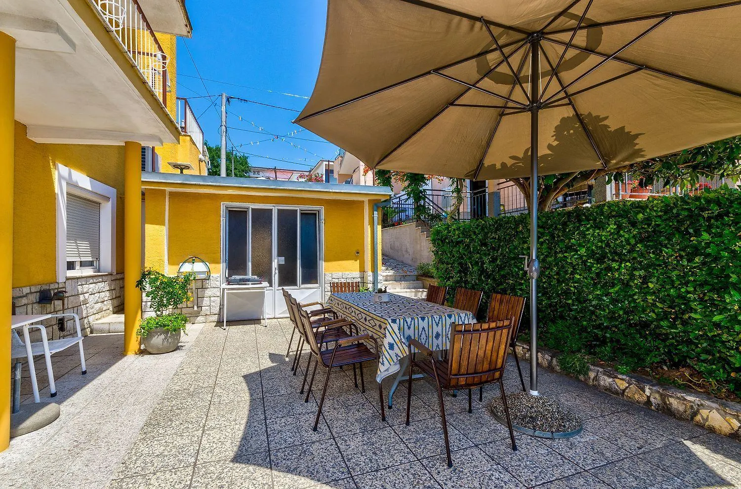 Komfortables Apartment Nur 200 Meter Zum Strand Mit 2 Balkone, Meerblick, Grill Crikvenica