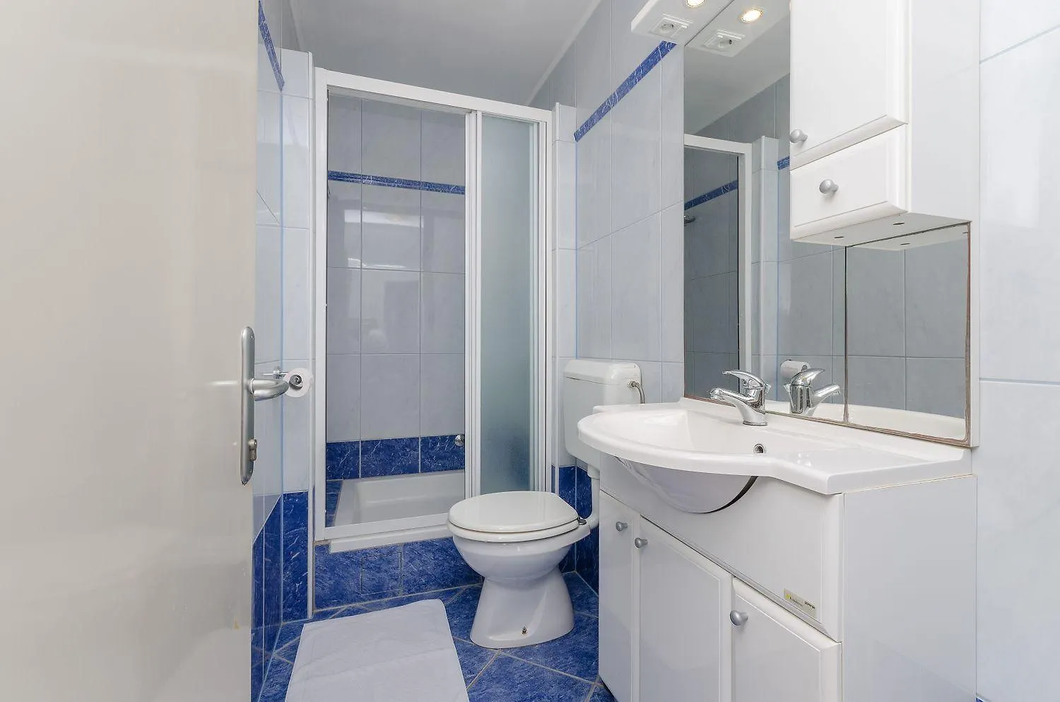 Komfortables Apartment Nur 200 Meter Zum Strand Mit 2 Balkone, Meerblick, Grill Crikvenica