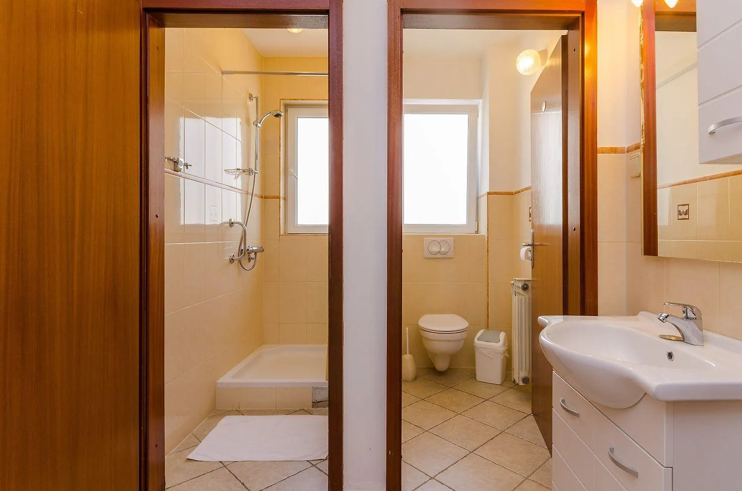 Komfortables Apartment Nur 200 Meter Zum Strand Mit 2 Balkone, Meerblick, Grill Crikvenica Croatia