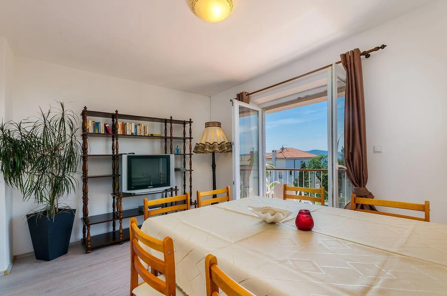 Komfortables Apartment Nur 200 Meter Zum Strand Mit 2 Balkone, Meerblick, Grill Crikvenica